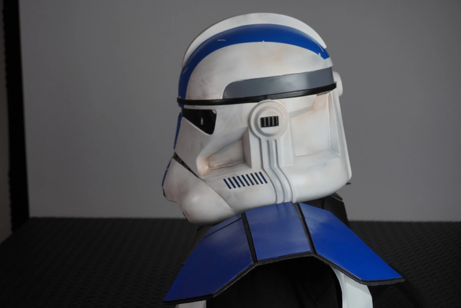 Clone Trooper Armor Pauldron - DIY 5 Clone Trooper Armor Pauldron - DIY - Image 3